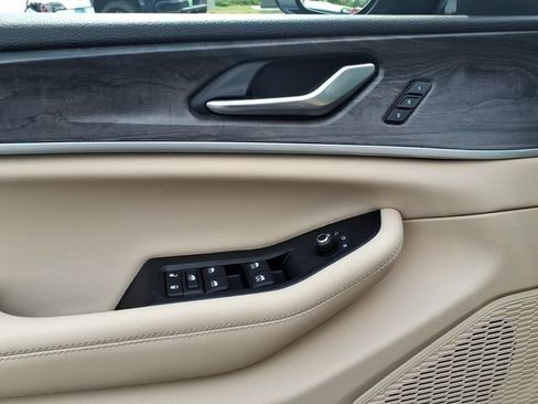 Certified 2023 Jeep Grand Cherokee L Limited w/ Luxury Tech Group II AWD/4WD image 26