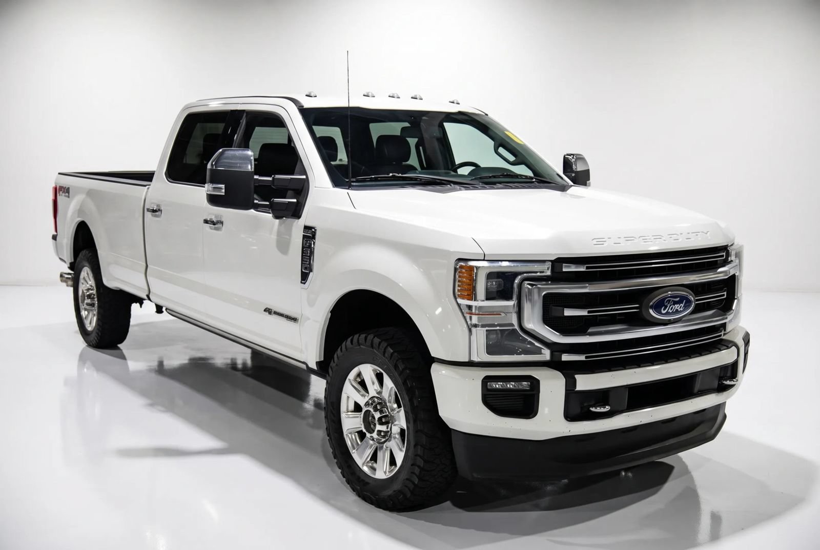 Used 2022 Ford F350 Platinum w/ FX4 Off-Road Package AWD/4WD image 1