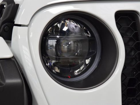 Used 2023 Jeep Gladiator Mojave w/ LED Lighting Group image 10