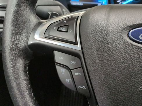 Used 2018 Ford Fusion SE w/ Equipment Group 201A image 24