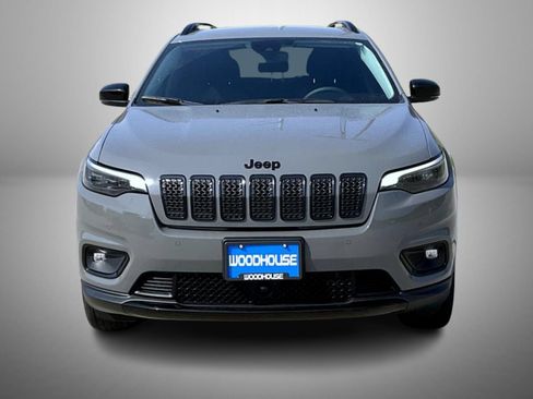 Used 2023 Jeep Cherokee Altitude Lux AWD/4WD image 2