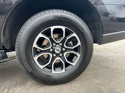 Used 2024 Ford Expedition XLT image 40