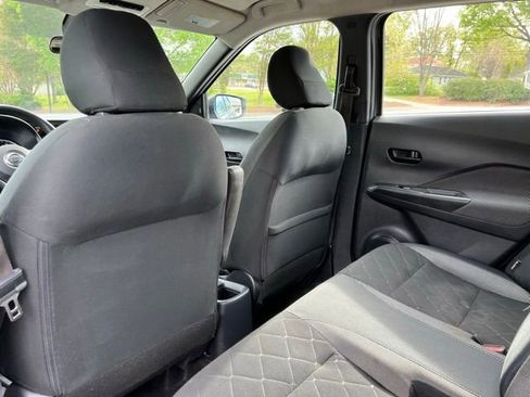 Used 2020 Nissan Kicks S FWD image 14