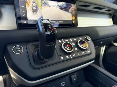 Used 2023 Land Rover Defender 110 S image 14