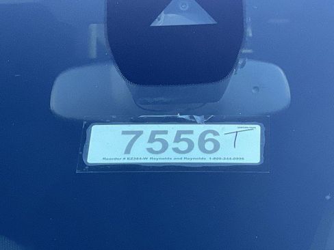 Used 2023 Chevrolet Traverse LT image 33