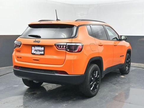 Used 2026 Jeep Compass Latitude AWD/4WD image 5