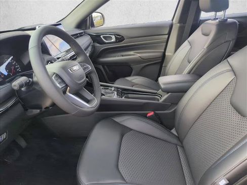 New 2026 Jeep Compass Latitude image 3