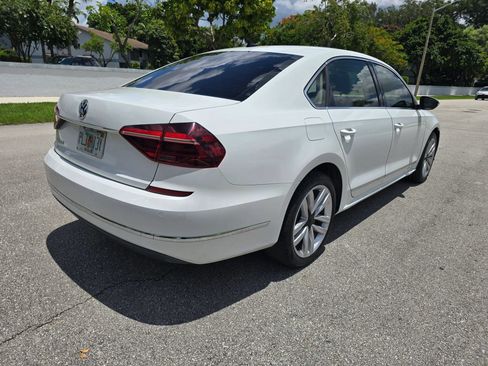 Used 2017 Volkswagen Passat 1.8T SE FWD image 5