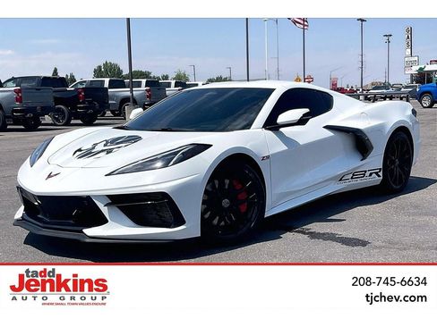 Used 2024 Chevrolet Corvette Stingray Preferred Cpe w/ Z51 Performance Package RWD image 1