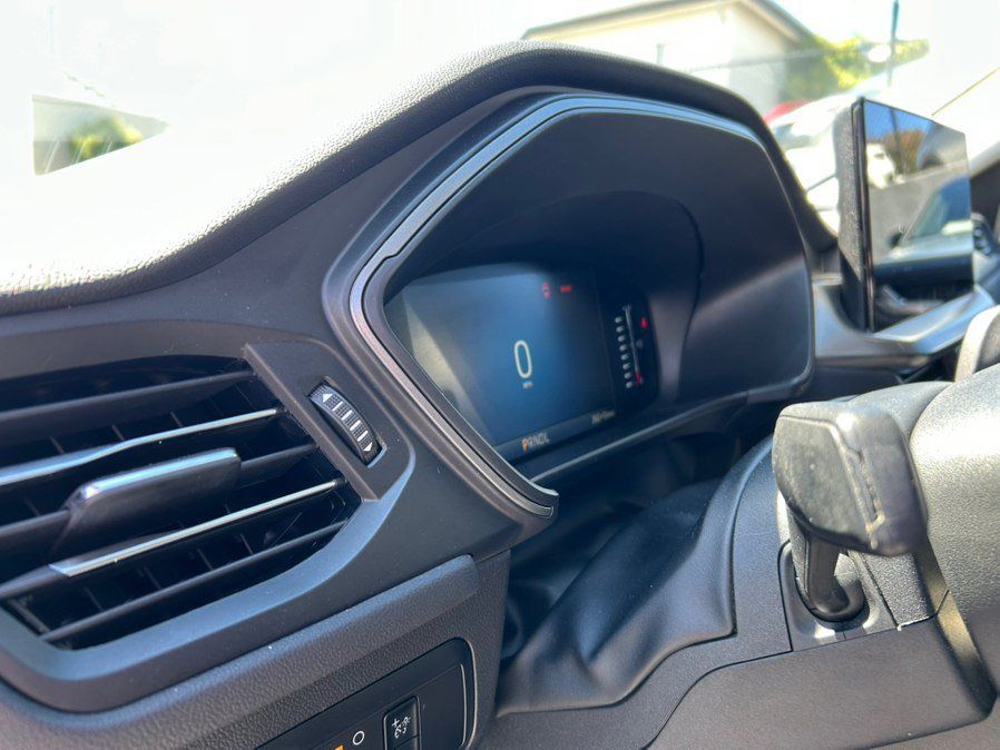 Used 2023 Ford Escape SE FWD image 19