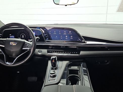 Certified 2024 Cadillac Escalade Sport w/ LPO, ONYX Package image 11