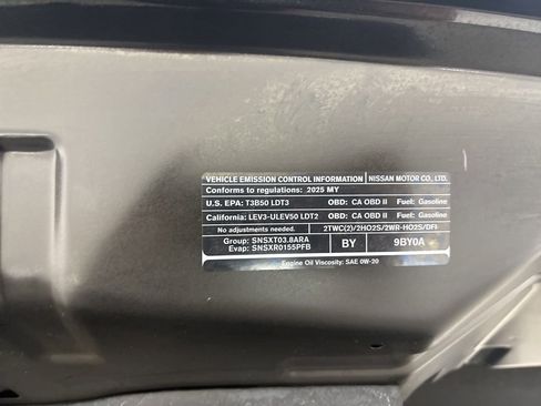 Used 2025 Nissan Frontier PRO-4X AWD/4WD image 32