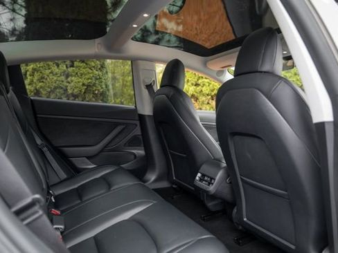 Used 2021 Tesla Model 3 Standard Range Plus RWD image 35