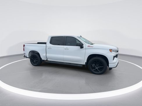 Used 2024 Chevrolet Silverado 1500 RST w/ Convenience Package II AWD/4WD image 2