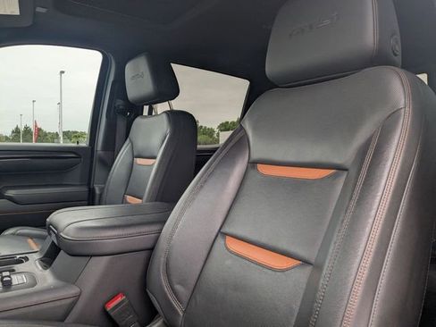 Used 2024 GMC Sierra 1500 AT4 w/ Technology Package AWD/4WD image 15