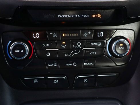 Used 2022 Ford Transit Connect XL image 30