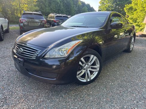 Used 2010 INFINITI G37 x Coupe w/ Premium Pkg AWD/4WD image 2