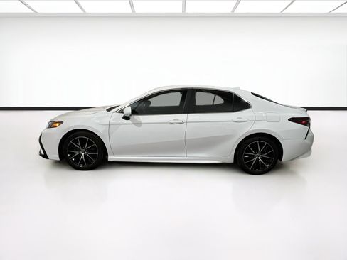 Used 2023 Toyota Camry SE FWD image 21