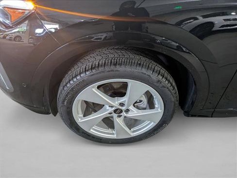 New 2025 Audi Q5 Premium Plus image 10