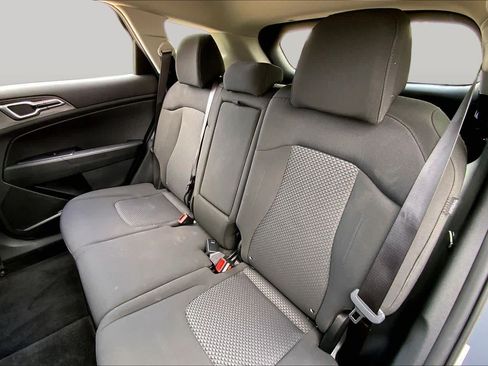 Used 2025 Kia Sportage LX FWD image 21