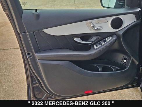 Used 2022 Mercedes-Benz GLC 300 4MATIC image 14