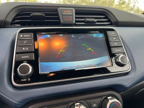 Used 2025 Nissan Versa SV image 21