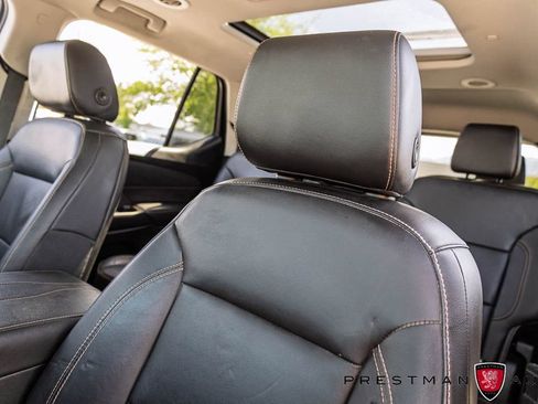 Used 2020 Chevrolet Traverse RS w/ LPO, 'HIT The Road' Package AWD/4WD image 27