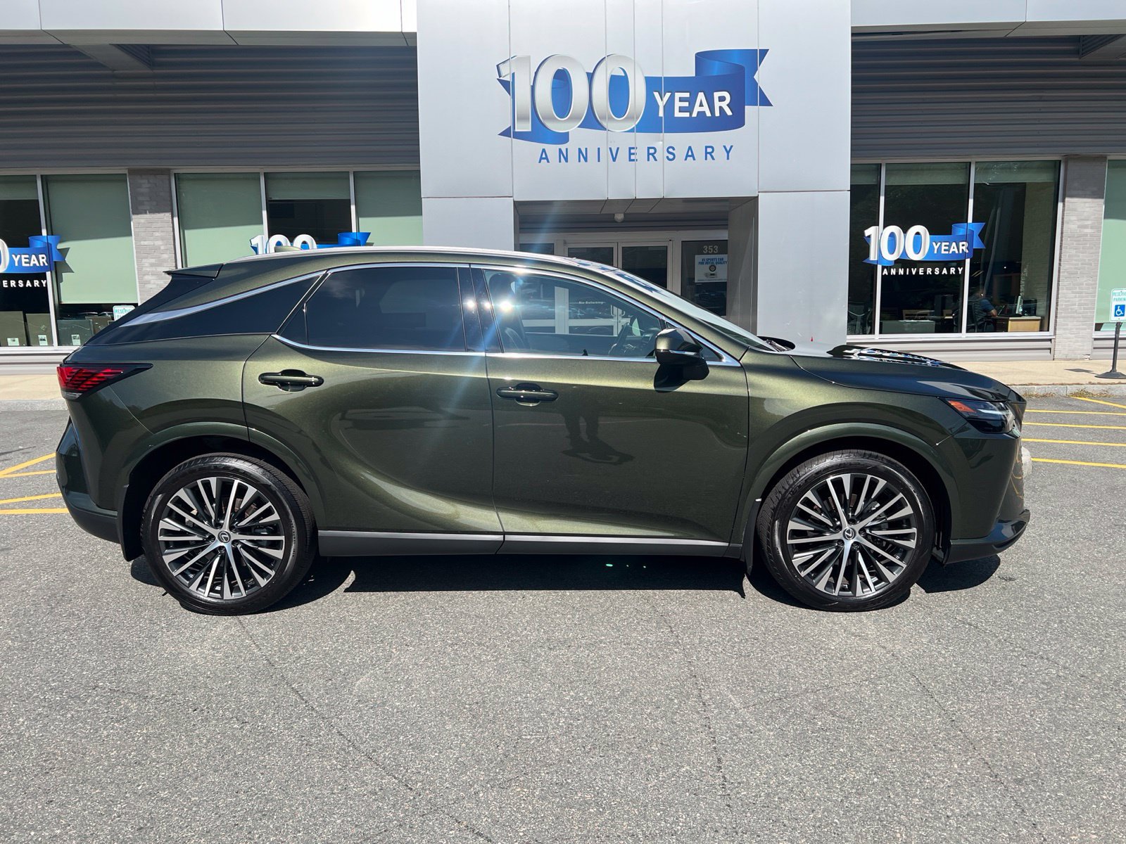 Used 2023 Lexus RX 350 Premium Plus w/ Accessory Package AWD/4WD image 7