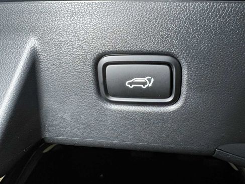 Used 2022 Hyundai Tucson Limited image 18