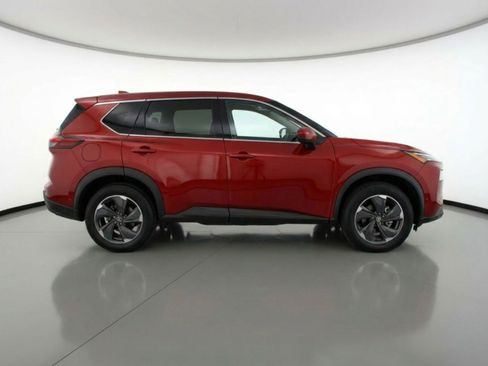 Used 2025 Nissan Rogue SV FWD image 11