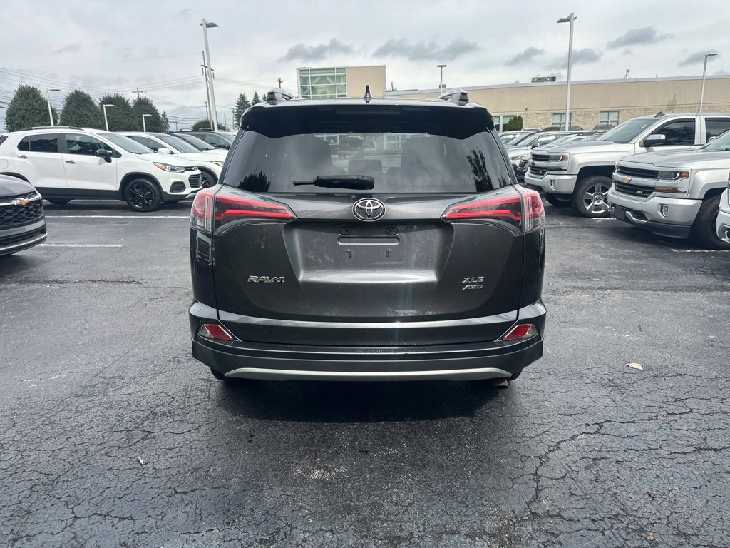 Used 2016 Toyota RAV4 XLE AWD/4WD image 7