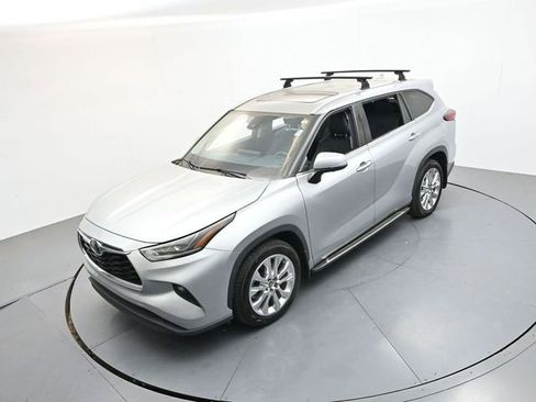 Used 2021 Toyota Highlander Limited AWD/4WD image 34
