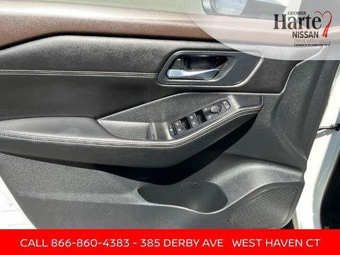 Certified 2023 Nissan Rogue SV w/ SV Premium B Package AWD/4WD image 17