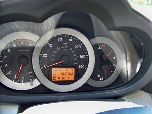 Used 2008 Toyota RAV4 Limited AWD/4WD image 27