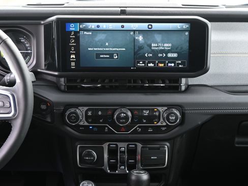 Used 2025 Jeep Wrangler Sahara w/ Safety Group image 5