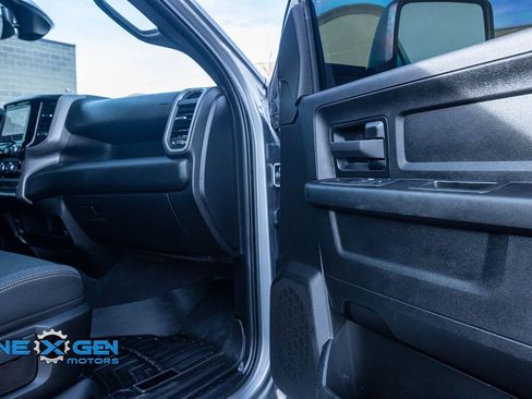 Used 2024 RAM 3500 Tradesman w/ Convenience Group image 36