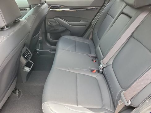 Used 2025 Kia Seltos EX w/ EX Sunroof Package FWD image 13