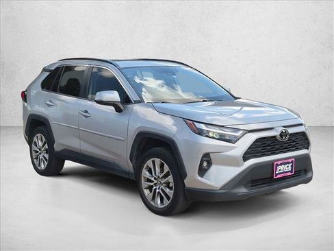 Used 2022 Toyota RAV4 XLE Premium AWD/4WD image 3