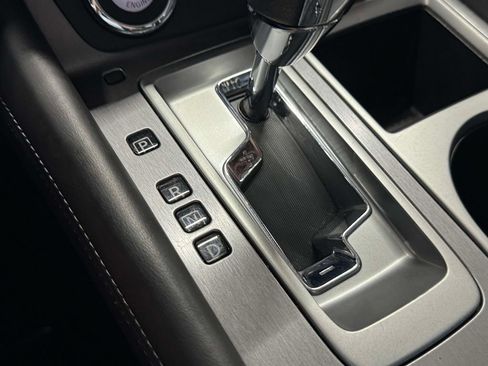 Used 2019 Nissan Murano SV AWD/4WD image 12