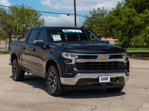 Used 2023 Chevrolet Silverado 1500 LT RWD image 2