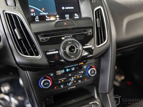 Used 2017 Ford Focus RS image 29