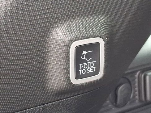 Used 2022 Jeep Grand Cherokee Trailhawk w/ Luxury Tech Group III image 31