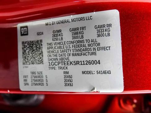 Certified 2024 Chevrolet Colorado Trail Boss w/ Technology Package AWD/4WD image 32
