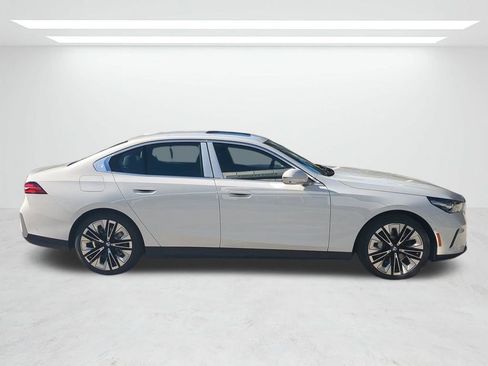 New 2026 BMW 530i xDrive 530i xDrive image 3
