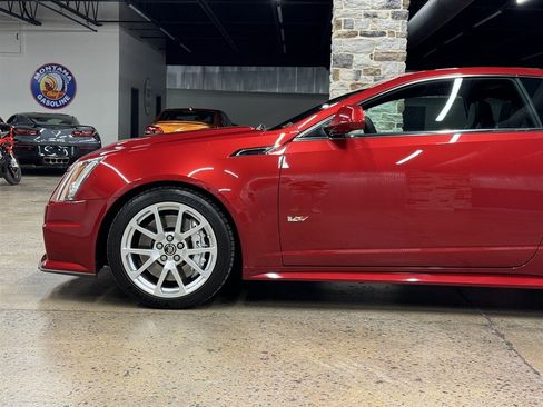Used 2011 Cadillac CTS V w/ Wood Trim Package RWD image 5