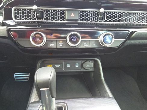 Used 2025 Honda Civic Sport image 16