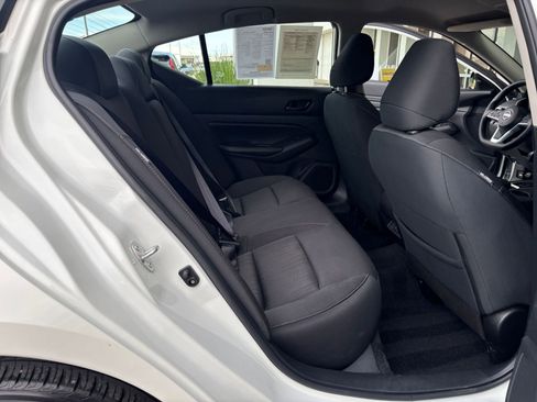 Used 2025 Nissan Altima 2.5 SV FWD image 27