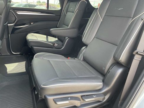 Certified 2026 Cadillac Escalade Sport w/ LPO, ONYX Package AWD/4WD image 27