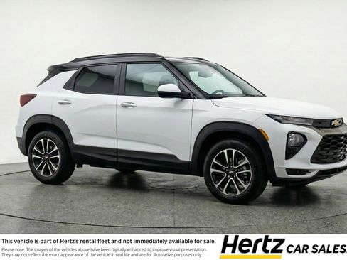 Used 2025 Chevrolet TrailBlazer LT FWD image 1