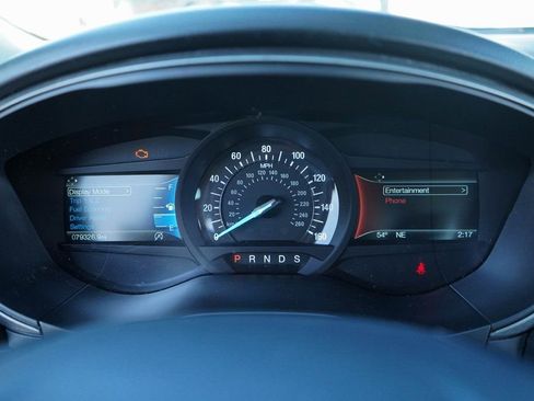 Used 2018 Ford Fusion SE w/ Fusion SE Technology Package image 5